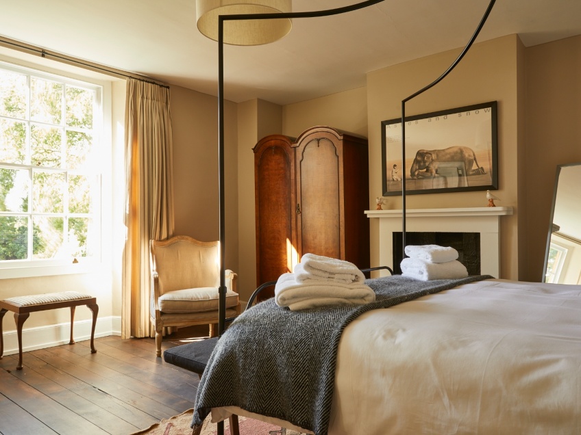 Overbury Property Details -