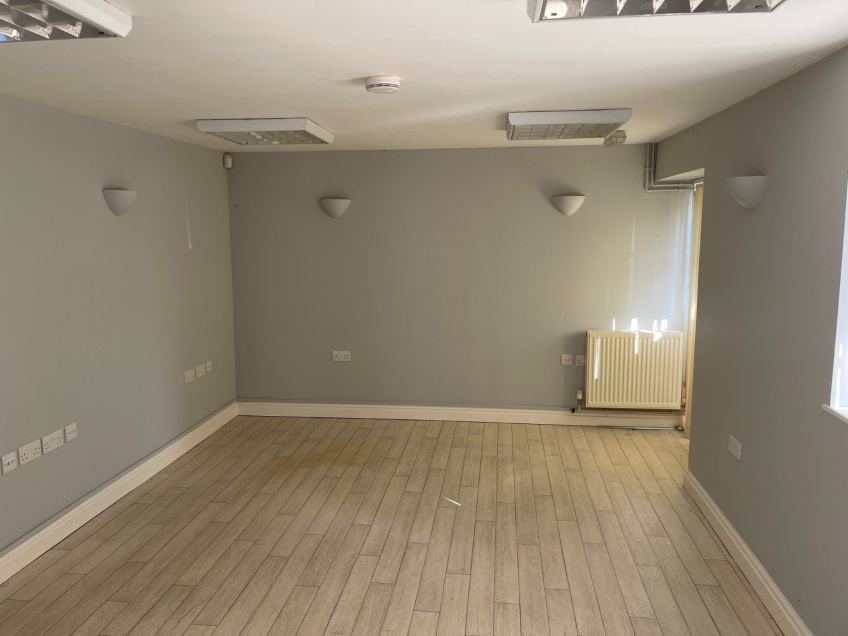 Overbury Property Details -