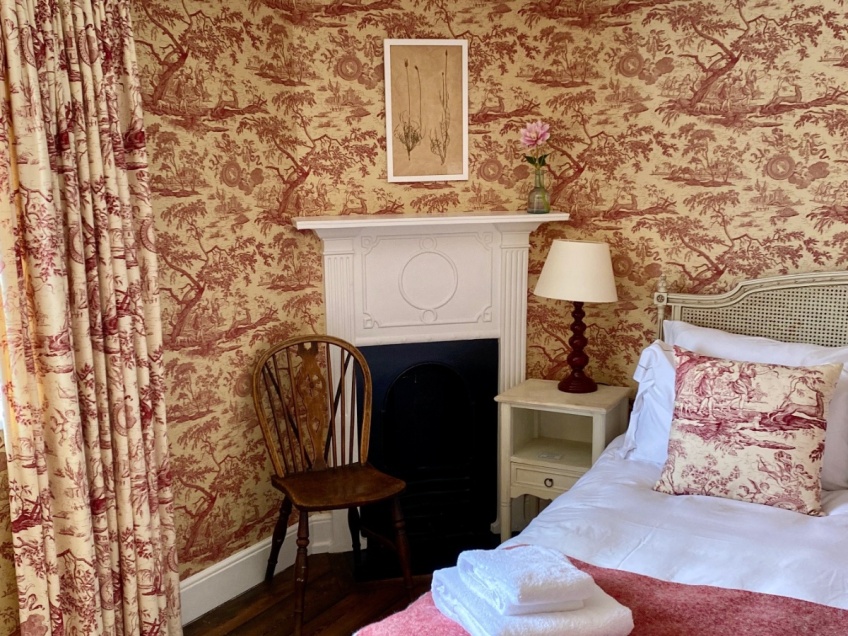 Overbury Property Details -