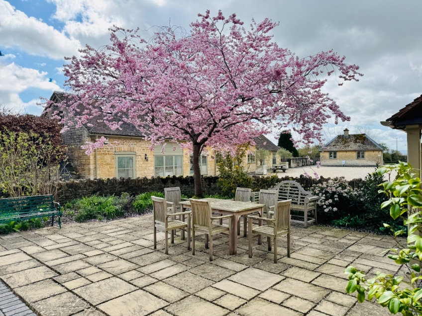 Overbury Property Details -